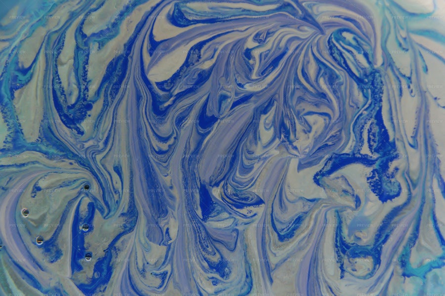 نقاشی با رنگ آبی و بژ